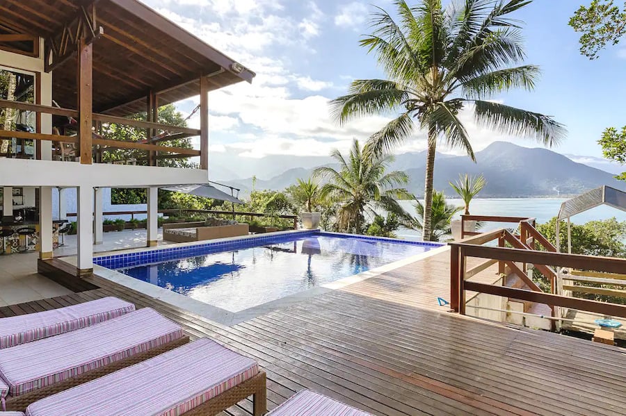 casa-charmosa-com-vista-para-o-mar.jpg