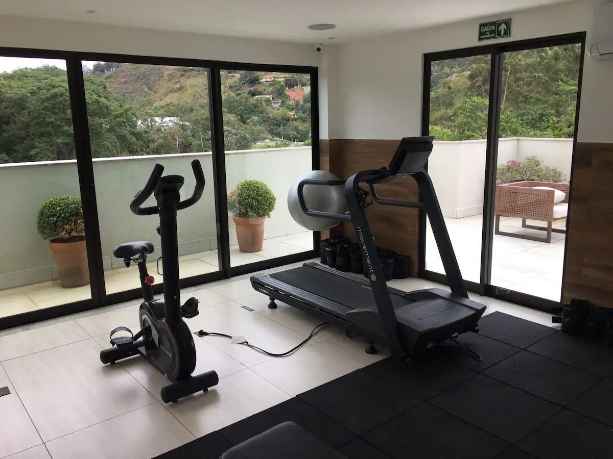 loft-em-condominio-em-itaipava.webp