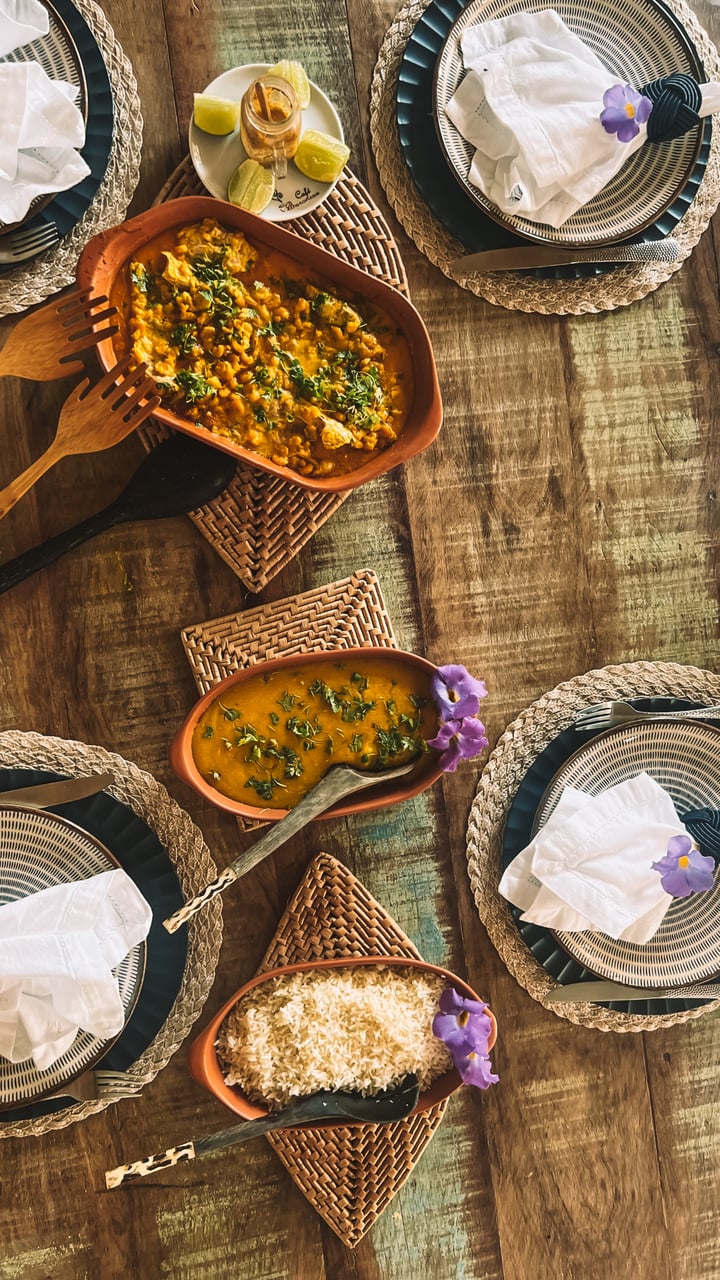 moqueca-na-casa-das-corujas-praia-do-espelho-scaled.jpg