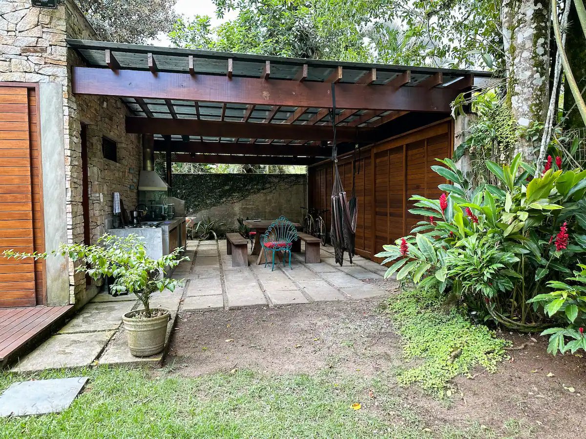 casa-em-ubatuba.webp