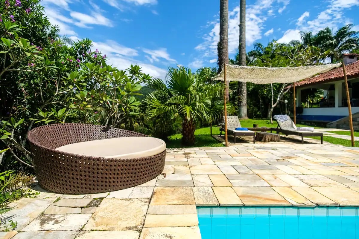 casa-charmosa-em-ubatuba.webp