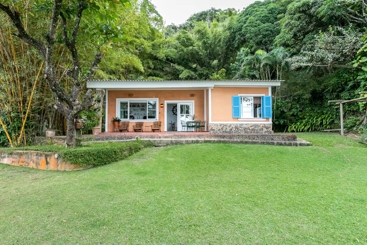 casa-do-deck-em-sao-sebastiao.webp