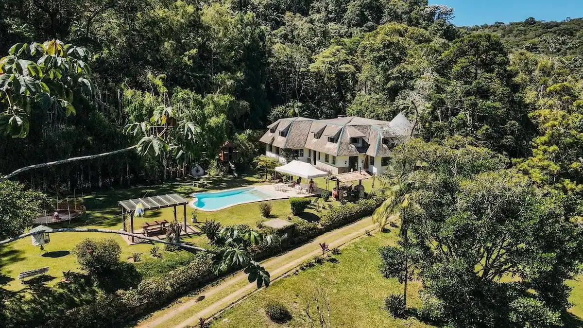 casa-em-petropolis.webp