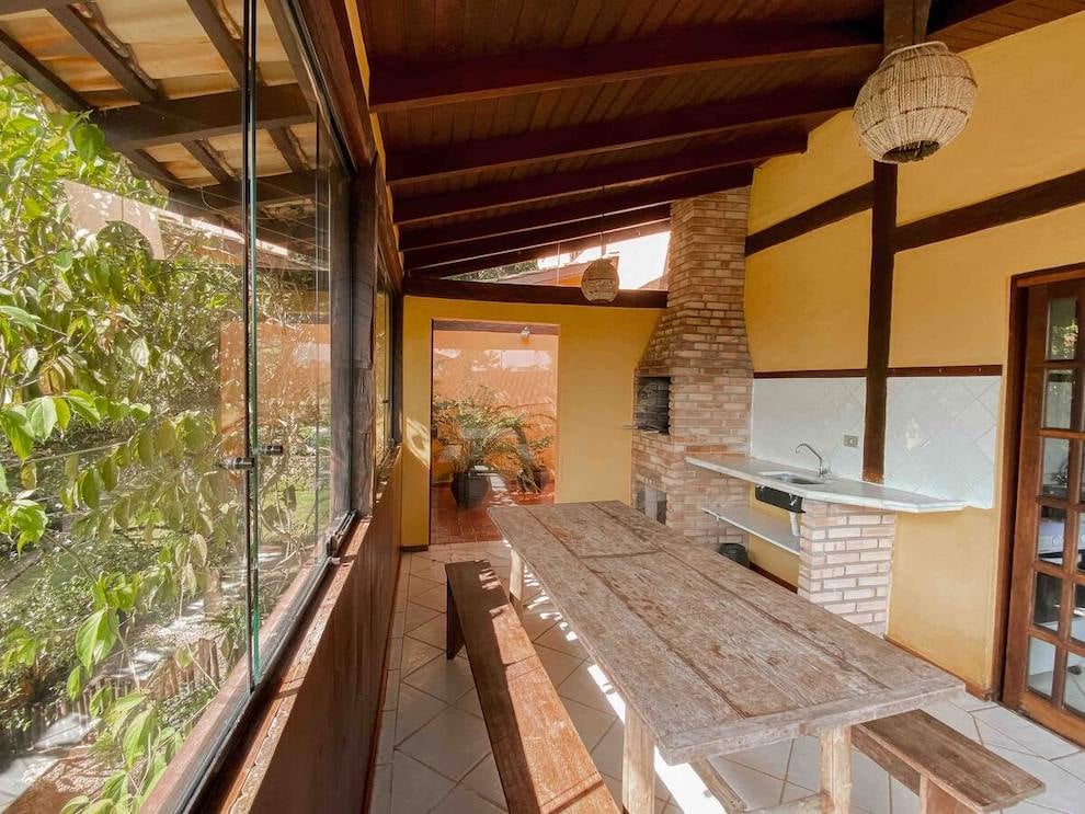 casa-com-piscina-em-maresias.jpeg
