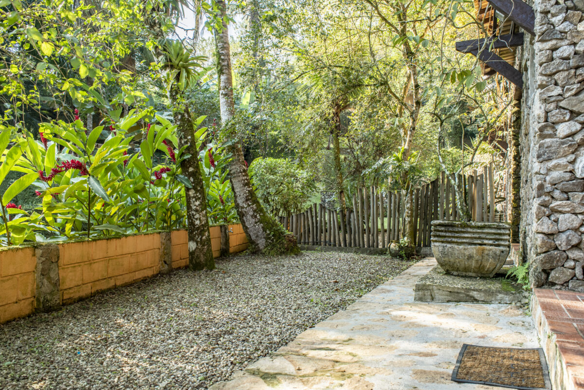 casa-em-condominio-fechado-em-maresias-para-alugar-ano-novo-e-final-de-semana-airbnb42.jpg