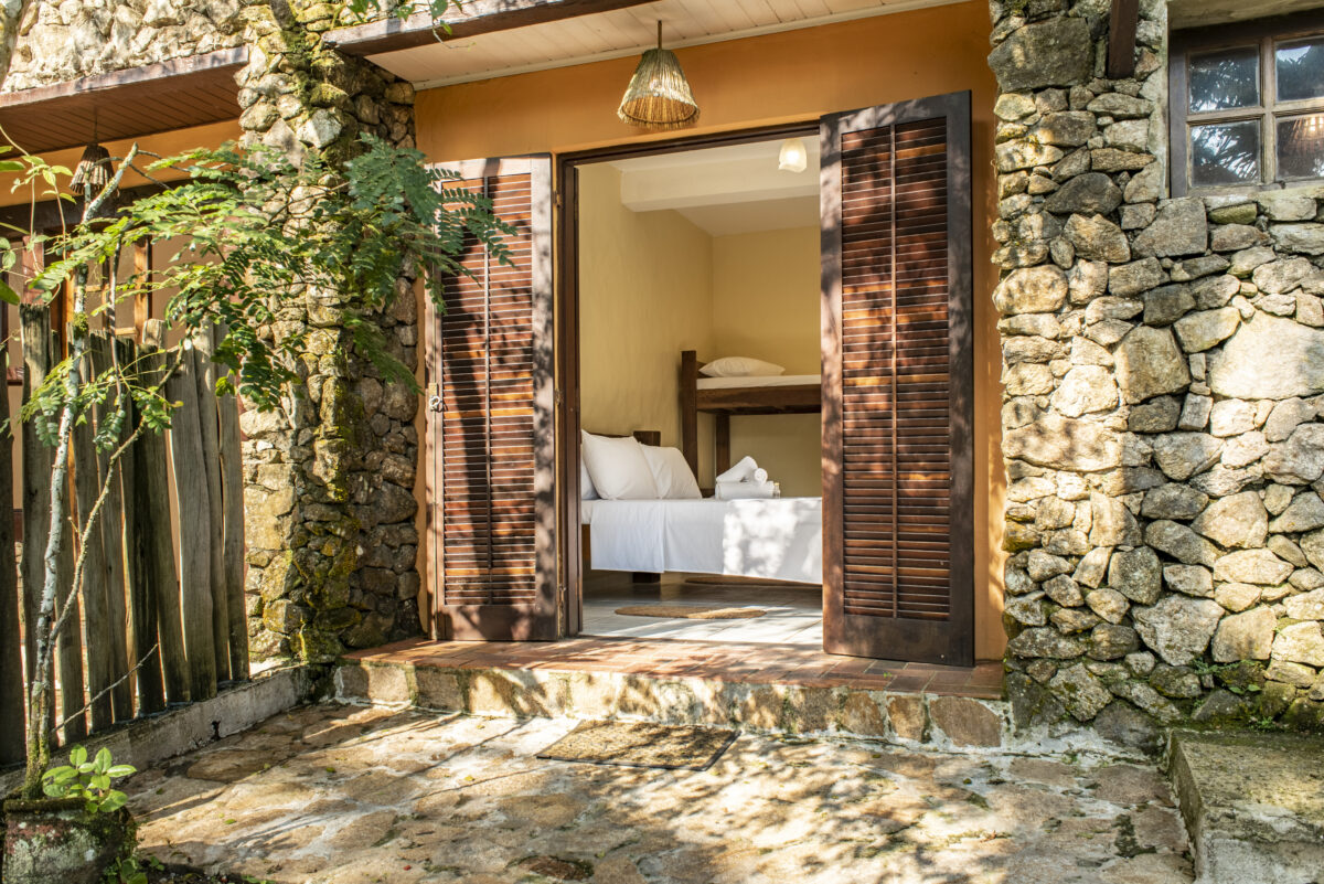 casa-em-condominio-fechado-em-maresias-para-alugar-ano-novo-e-final-de-semana-airbnb33.jpg