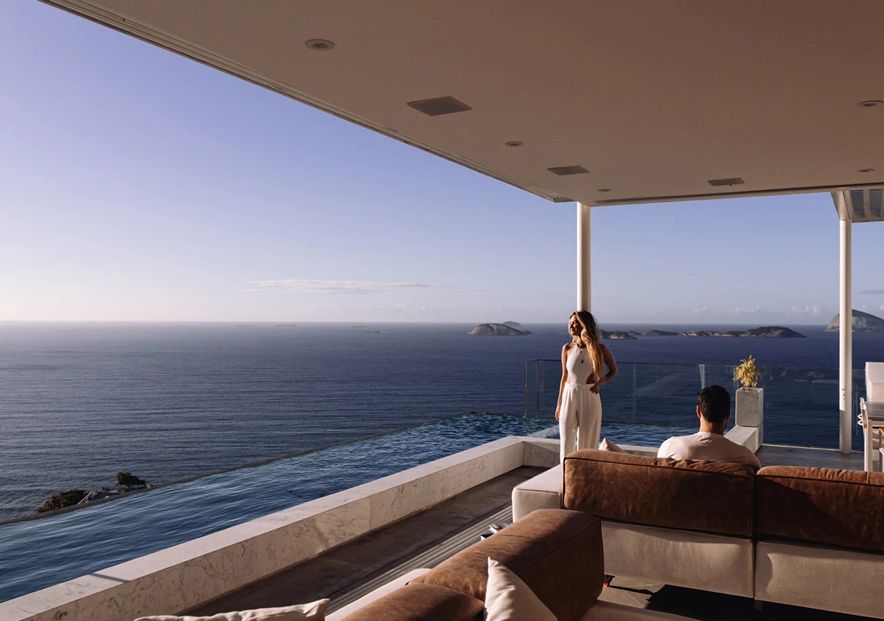 Indoor_Outdoor-Living_.webp